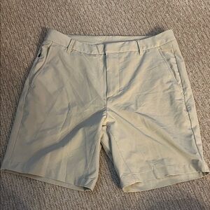 Men's All in Motion golfers 32 Tan Shorts